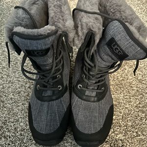 Ugg Adirondack Snow boots - worn one time